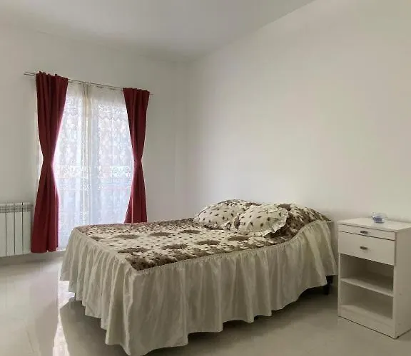 Departamento Amplio En Pleno Centro